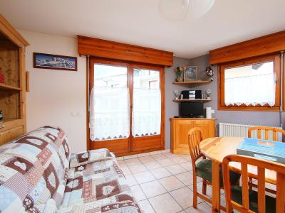 Rent in ski resort 1 room apartment 4 people (8) - L'Espace Montagne - Chamonix - Living room