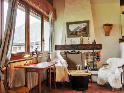 Ski verhuur Appartement 3 kamers 4 personen (7) - Le Bois du Bouchet - Chamonix - Woonkamer