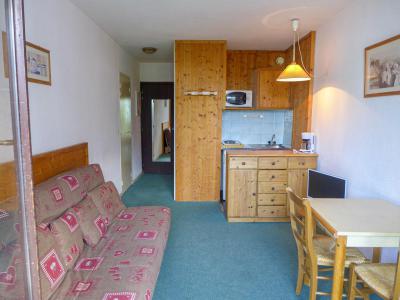 Rent in ski resort 1 room apartment 2 people (4) - Le Chailloud - Chamonix - Living room