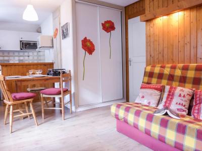 Rent in ski resort 1 room apartment 4 people (14) - Les Chalets de Champraz - Chamonix - Living room