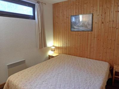 Rent in ski resort 4 room apartment 8 people (7) - Les Chalets de Champraz - Chamonix - Bedroom