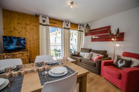 Rent in ski resort 3 room apartment 4 people (LITCHI) - Les Fermes de Montenvers - Chamonix - Living room