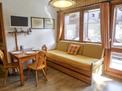 Rent in ski resort 3 room apartment 4 people (5) - Les Jardins du Mont-Blanc - Chamonix - Living room