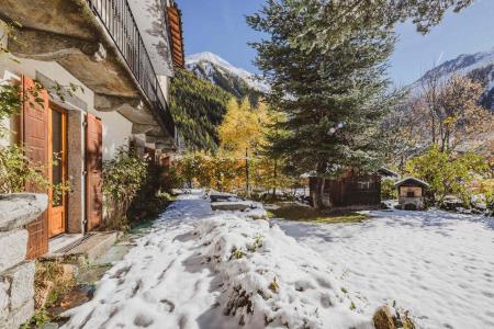 Rent in ski resort 5 room apartment 8 people (ASTER) - Maison de Pays les Arolles - Chamonix - Winter outside