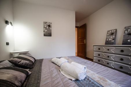 Rent in ski resort 3 room apartment 6 people (Epsilon) - Résidence Alpes 4 - Chamonix - Bedroom