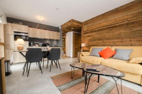 Rent in ski resort 2 room apartment 4 people (JOY) - Résidence Androsace du Lyret - Chamonix - Living room