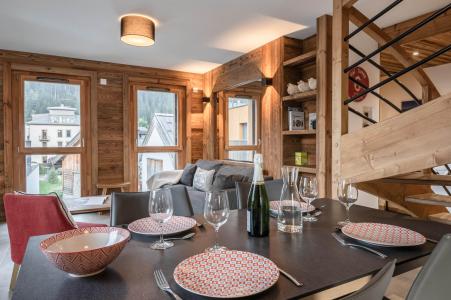 Rent in ski resort 4 room duplex apartment 6 people (HOPE) - Résidence Androsace du Lyret - Chamonix - Living room