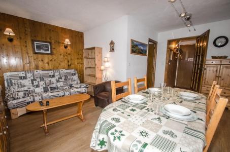Rent in ski resort 2 room apartment 4 people - Résidence Choucas - Chamonix - Living room