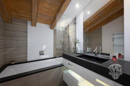 Rent in ski resort Résidence le Cristal de Jade - Chamonix - Bathroom