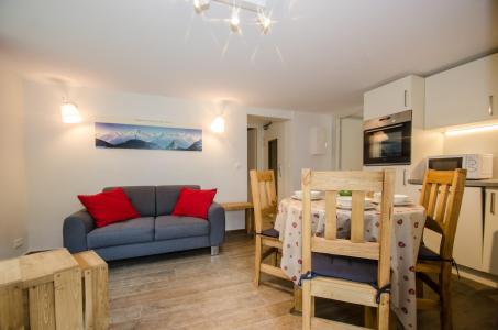 Rent in ski resort 3 room apartment 4 people (LUCIOLE) - Résidence le Fassoret - Chamonix - Living room