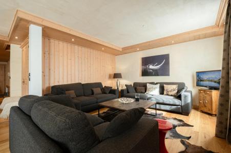 Rent in ski resort 6 room duplex apartment 8-10 people (Kashmir) - Résidence les Chalets du Savoy - Chamonix - Living room