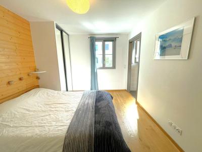 Rent in ski resort 3 room apartment 4 people (1) - Résidence Les Fermes de Montenvers 2 - Chamonix - Bedroom