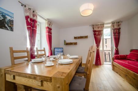 Rent in ski resort 3 room apartment 4 people - Résidence Roches Blanches - Chamonix - Living room