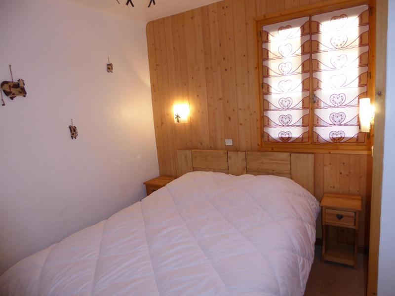 Rent in ski resort 4 room apartment 8 people (1) - Chalet Cristal - Champagny-en-Vanoise - Bedroom