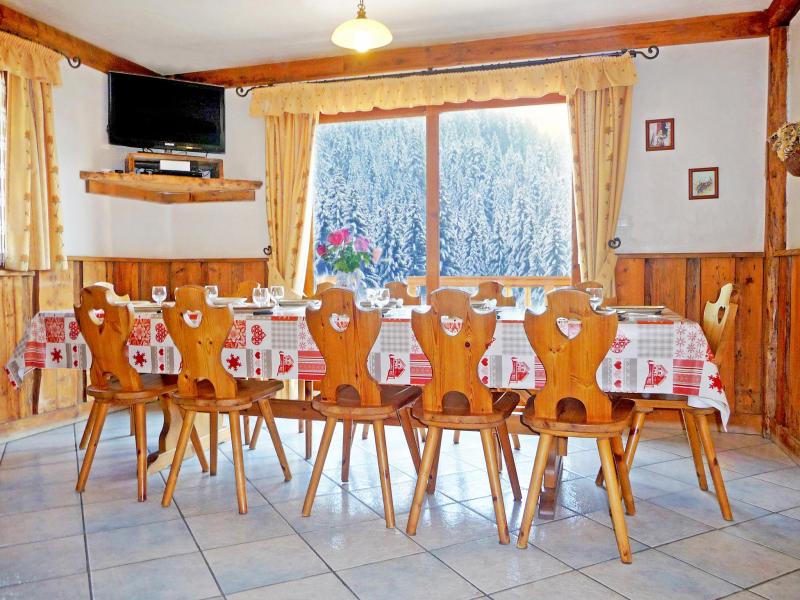Rent in ski resort Chalet de la Côte - Champagny-en-Vanoise - Dining area