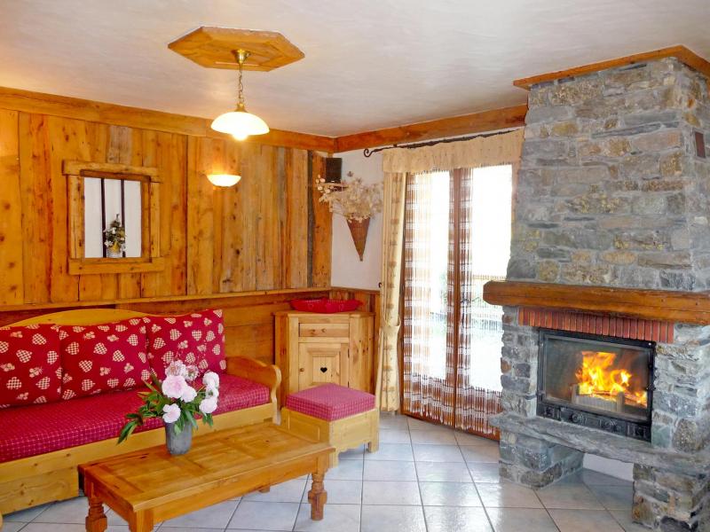 Rent in ski resort Chalet de la Côte - Champagny-en-Vanoise - Fireplace