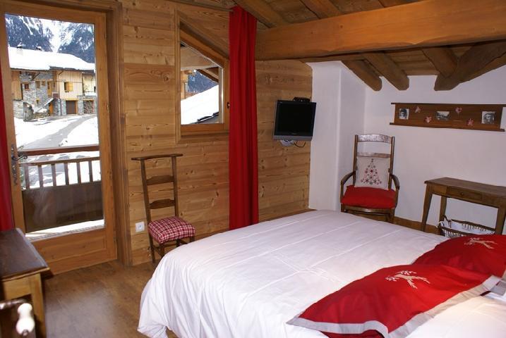 Rent in ski resort 5 room duplex chalet 8-10 people - Chalet la Sauvire - Champagny-en-Vanoise - Bedroom
