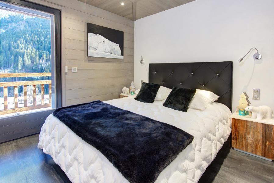 Rent in ski resort Chalet Mountain Paradise - Champagny-en-Vanoise - Bedroom