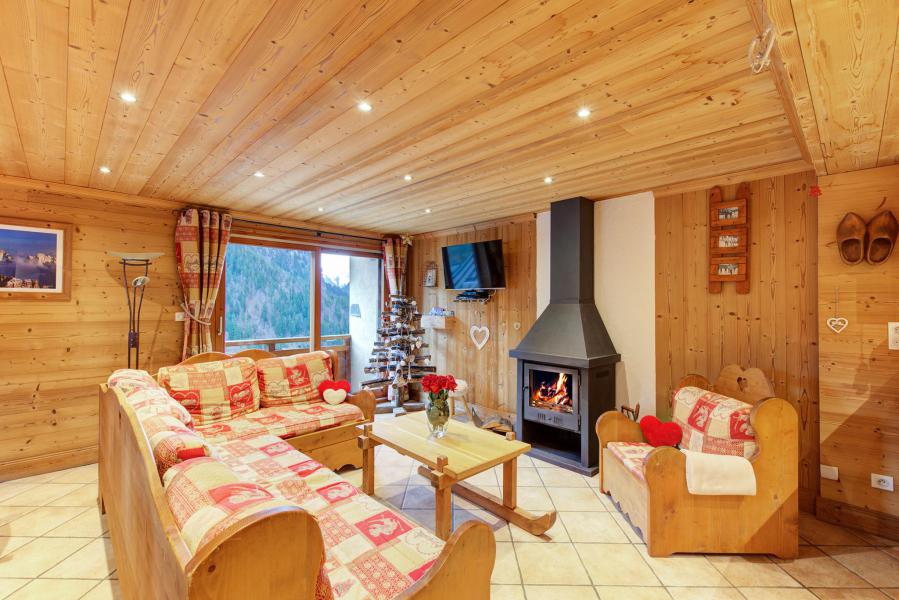 Location au ski Chalet Rosa Villosa - Champagny-en-Vanoise - Poêle à bois