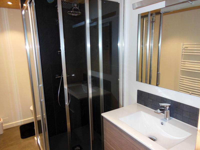 Rent in ski resort 2 room apartment 4 people (CL) - Maison Massoulard - Champagny-en-Vanoise - Shower