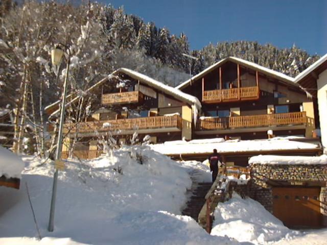 Rent in ski resort Résidence Dahut - Champagny-en-Vanoise - Winter outside