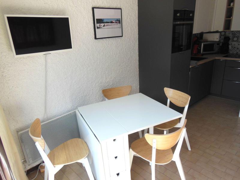 Rent in ski resort Studio 4 people (16CL) - Résidence Dahut - Champagny-en-Vanoise - Apartment