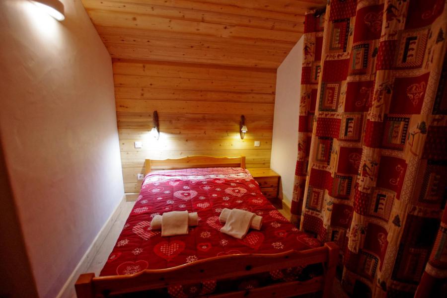 Rent in ski resort 6 room triplex apartment 12 people (002CH) - Résidence l'Echayer - Champagny-en-Vanoise - Bedroom