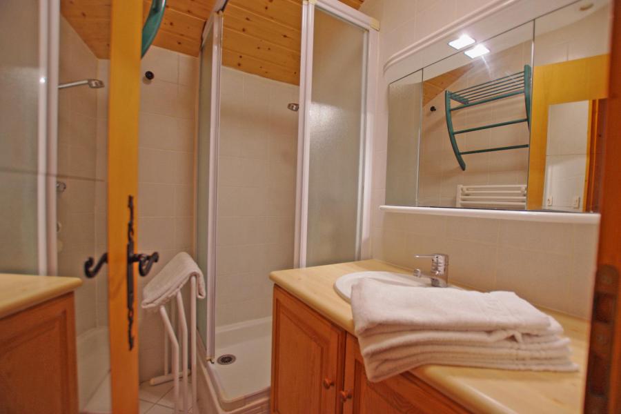 Alquiler al esquí Apartamento 6 piezas triplex para 12 personas (002CH) - Résidence l'Echayer - Champagny-en-Vanoise - Cuarto de baño con ducha