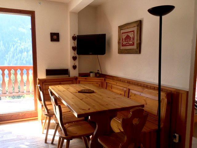 Rent in ski resort 3 room apartment 6 people (074CL) - Résidence le Centre - Champagny-en-Vanoise - Living room