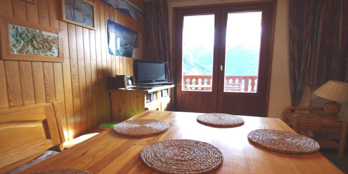 Ski verhuur Appartement 2 kabine kamers 6 personen (034CL) - Résidence le Centre - Champagny-en-Vanoise - Woonkamer