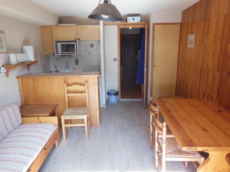 Rent in ski resort Studio cabin 5 people (002CL) - Résidence le Centre - Champagny-en-Vanoise - Apartment