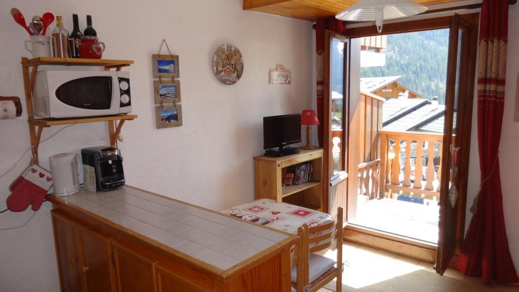 Rent in ski resort Studio sleeping corner 4 people (028CL) - Résidence le Centre - Champagny-en-Vanoise - Apartment