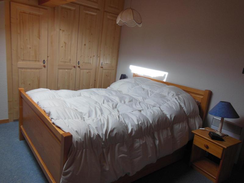 Rent in ski resort 3 room apartment cabin 6 people (033CL) - Résidence le Chardonnet - Champagny-en-Vanoise - Double bed
