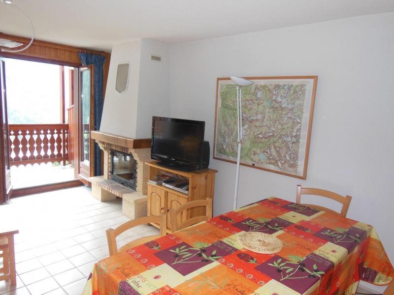Rent in ski resort 3 room apartment cabin 6 people (033CL) - Résidence le Chardonnet - Champagny-en-Vanoise - Living room