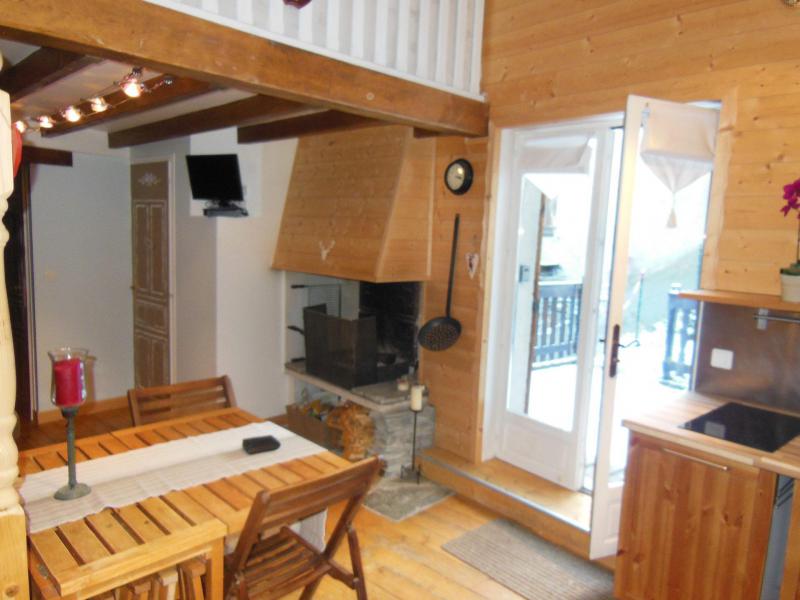 Rent in ski resort 3 room mezzanine apartment 6 people (010CL) - Résidence le Dahu - Champagny-en-Vanoise - Living room