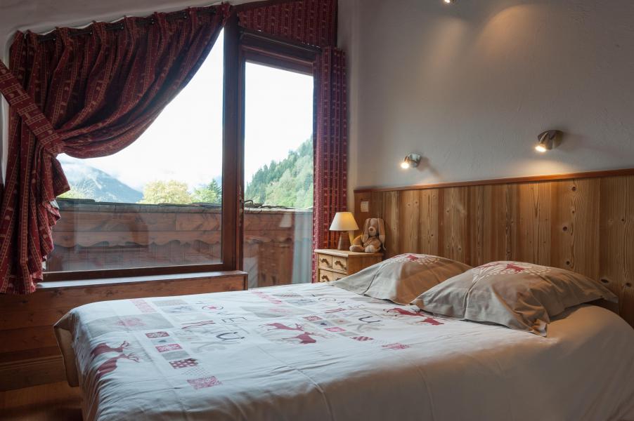 Rent in ski resort 3 room chalet 8 people - Résidence les Edelweiss - Champagny-en-Vanoise - Bedroom