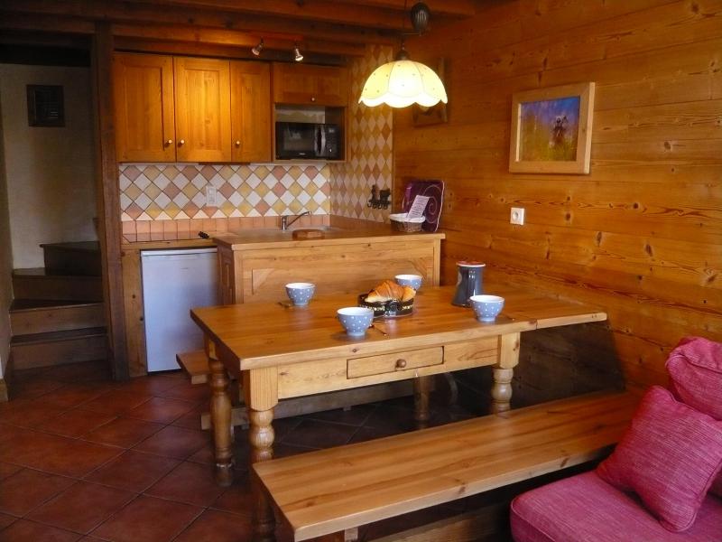 Ski verhuur Appartement 3 kamers 5 personen - Résidence les Edelweiss - Champagny-en-Vanoise - Eetkamer