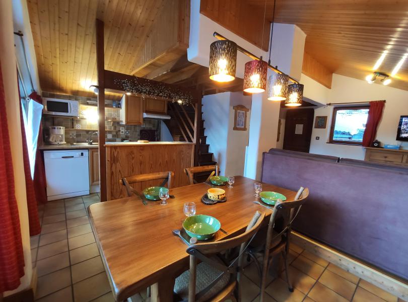 Ski verhuur Studio mezzanine 4 personen - Résidence les Edelweiss - Champagny-en-Vanoise - Eethoek