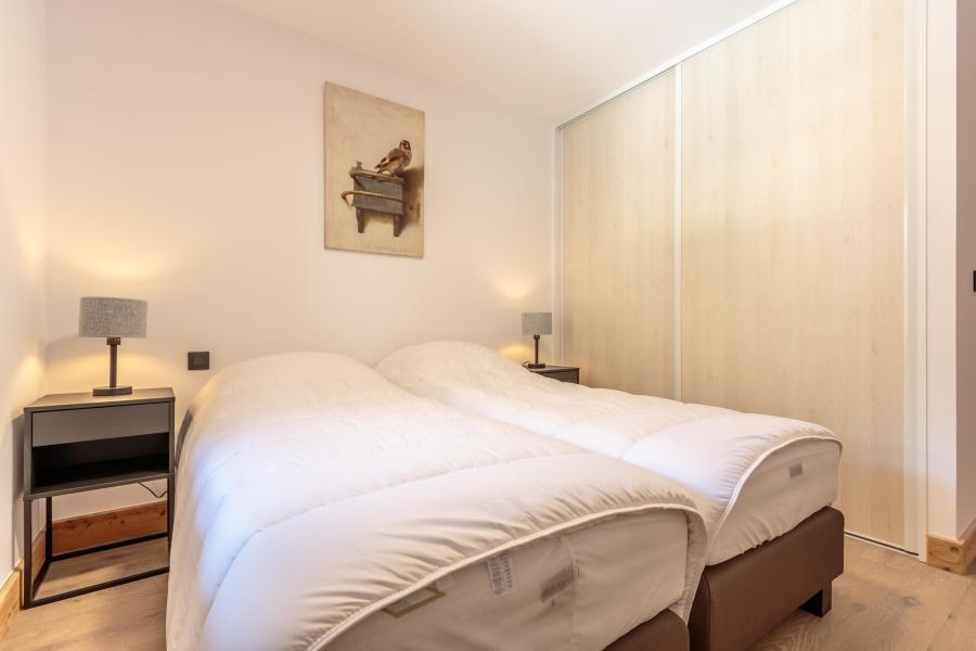 Rent in ski resort 3 room apartment 4 people (A15) - Résidence les Terrasses de la Vanoise - Champagny-en-Vanoise - Bedroom