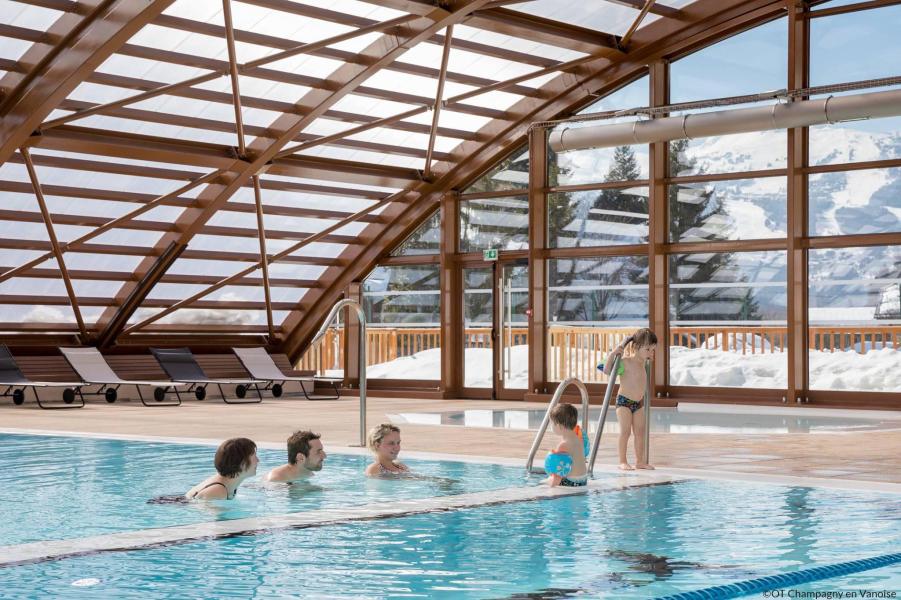 Rent in ski resort Résidence les Terrasses de la Vanoise - Champagny-en-Vanoise - Swimming pool