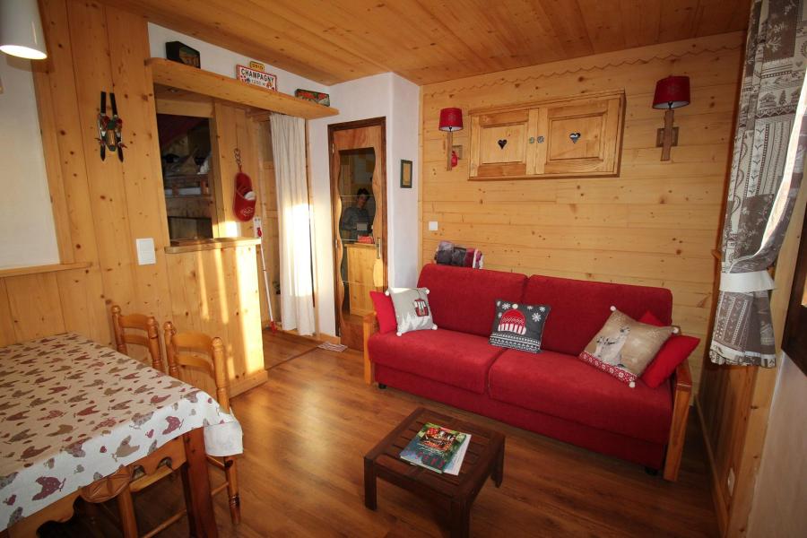 Rent in ski resort Studio sleeping corner 4 people (8) - Résidence Roche de Mio - Champagny-en-Vanoise - Living room