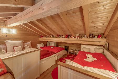 Rent in ski resort 7 room chalet 12 people (CH) - Chalet Alpaga - Champagny-en-Vanoise - Apartment