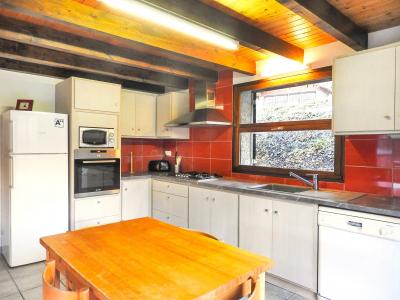 Rent in ski resort Chalet Carella - Champagny-en-Vanoise - Kitchen