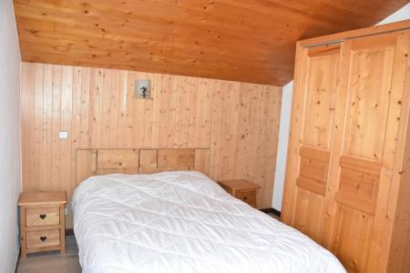 Rent in ski resort 5 room duplex apartment 10 people (4) - Chalet Cristal - Champagny-en-Vanoise - Bedroom