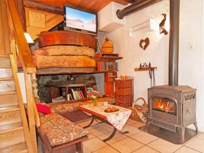 Rent in ski resort Chalet Vieux Moulin - Champagny-en-Vanoise - Living room