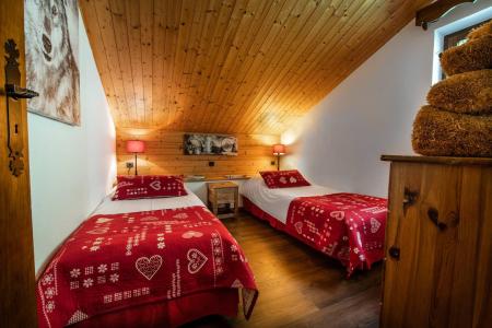 Rent in ski resort Résidence Club Alpina - Champagny-en-Vanoise - Bedroom