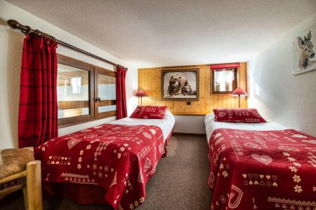 Rent in ski resort Résidence Club Alpina - Champagny-en-Vanoise - Bedroom