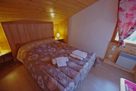 Soggiorno sugli sci Appartamento su 3 piani 6 stanze per 12 persone (002CH) - Résidence l'Echayer - Champagny-en-Vanoise - Letto matrimoniale