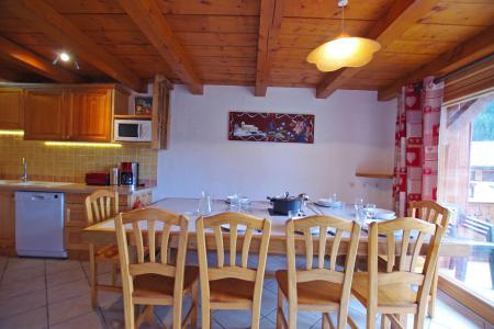 Location au ski Appartement triplex 6 pièces 12 personnes (002CH) - Résidence l'Echayer - Champagny-en-Vanoise - Table