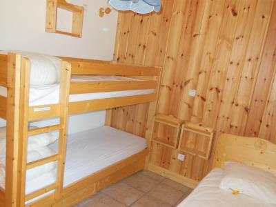 Rent in ski resort 4 room apartment 7 people (008P) - Résidence la Tour du Merle - Champagny-en-Vanoise - Apartment
